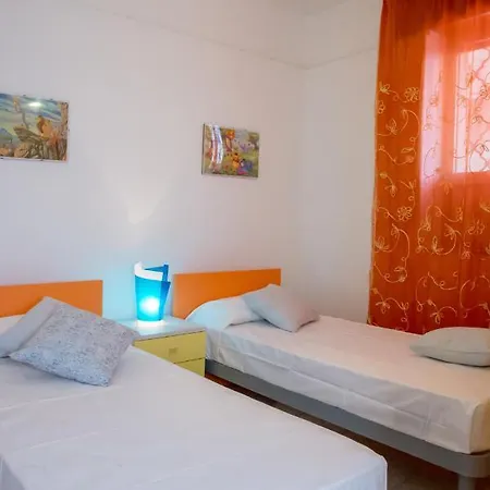 Misa - A 2 Passi Dal Mare *